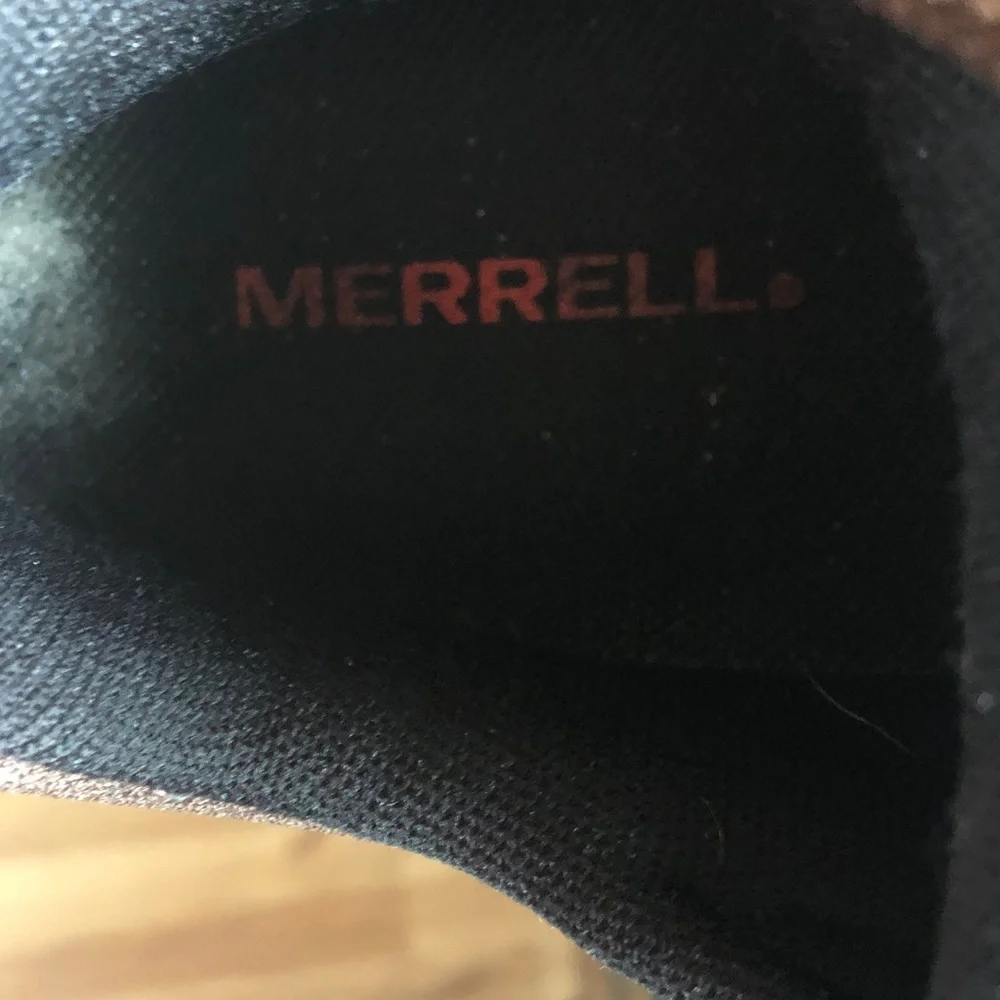 Merrell brown water resistant brown leather shoes size 7.5
